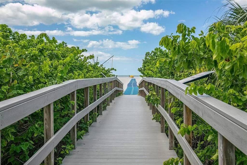 Treasure Island Beach Retreat Сант Пит Бич Экстерьер фото